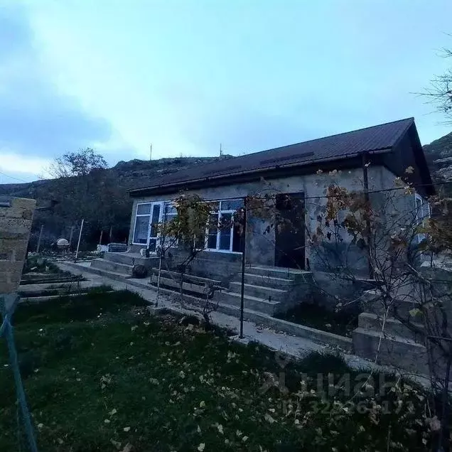 Дом в Крым, Бахчисарайский район, Плодовское с/пос, с. Дорожное ул. ... - Фото 2