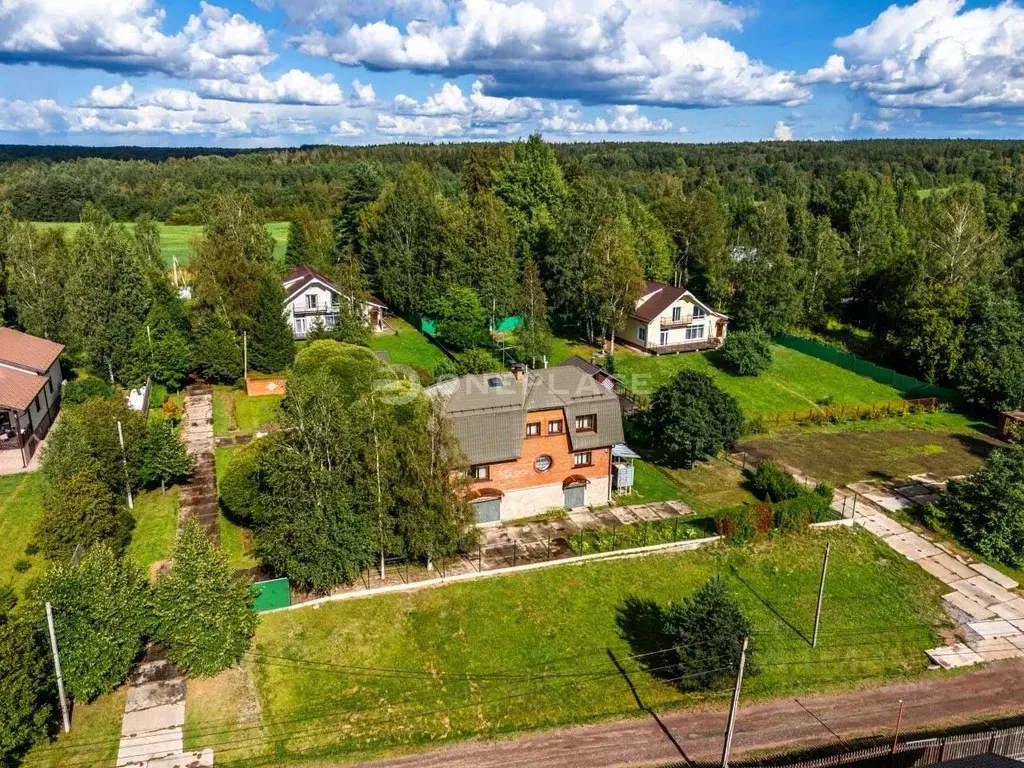 Дом в Ленинградская область, Выборгский район, Полянское с/пос, пос. ... - Фото 0