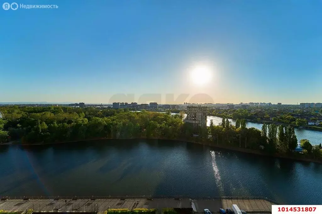 3-комнатная квартира: Краснодар, Центральный внутригородской округ, ... - Фото 0