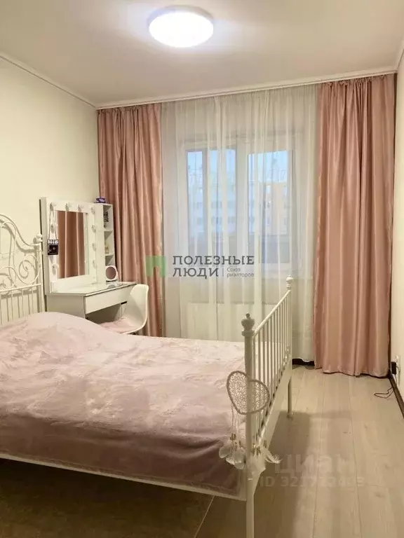 2-к кв. Курганская область, Курган Заозерный жилрайон, 4-й мкр, 10 ... - Фото 1