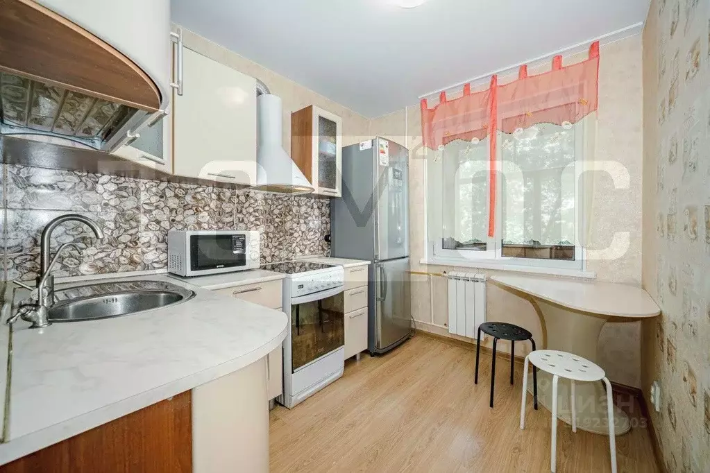 2-к кв. Свердловская область, Екатеринбург ул. Большакова, 17 (48.0 м) - Фото 0