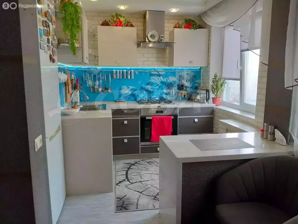 3-комнатная квартира: Курган, улица Криволапова, 67 (59.7 м) - Фото 0