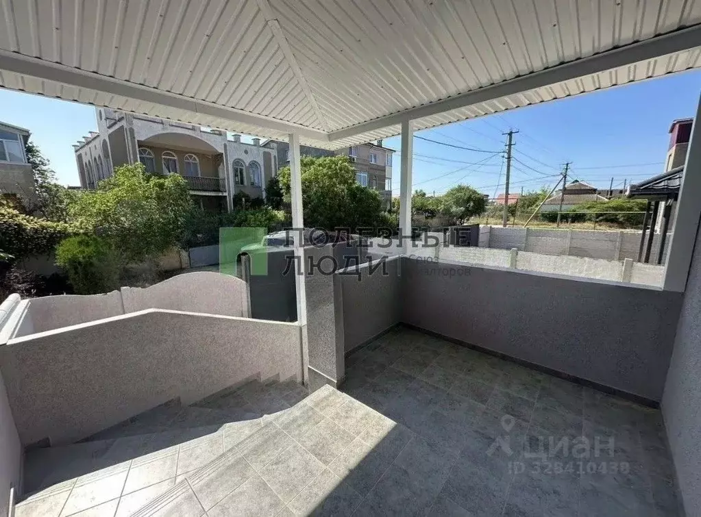 Дом в Крым, Сакский район, с. Уютное ул. Приморская, 12 (178 м) - Фото 1