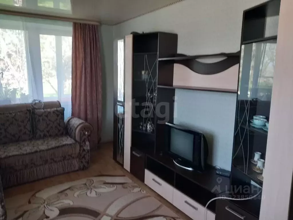 2-к кв. Крым, Ленинский район, с. Луговое просп. Фрунзе, 1 (44.2 м) - Фото 1