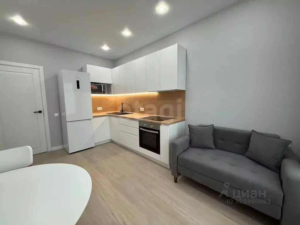 2-к кв. Татарстан, Казань ул. Новаторов, 8А (40.0 м) - Фото 2