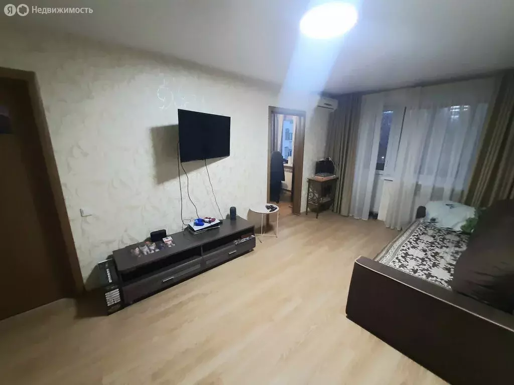 2-комнатная квартира: Волгоград, улица 7-й Гвардейской, 16 (44.2 м) - Фото 0