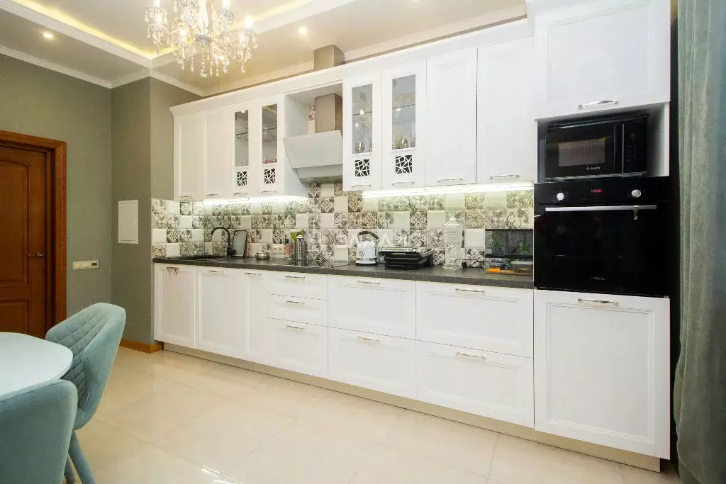 Продается 4-комнатная квартира - Фото 1