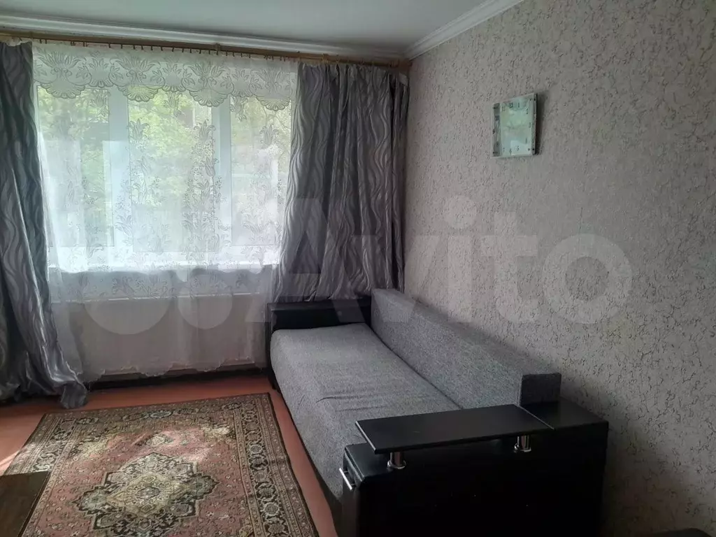 Комната 13 м в 4-к., 1/9 эт. - Фото 0
