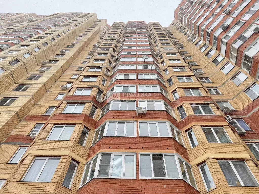 Продается 3-комнатная квартира - Фото 1