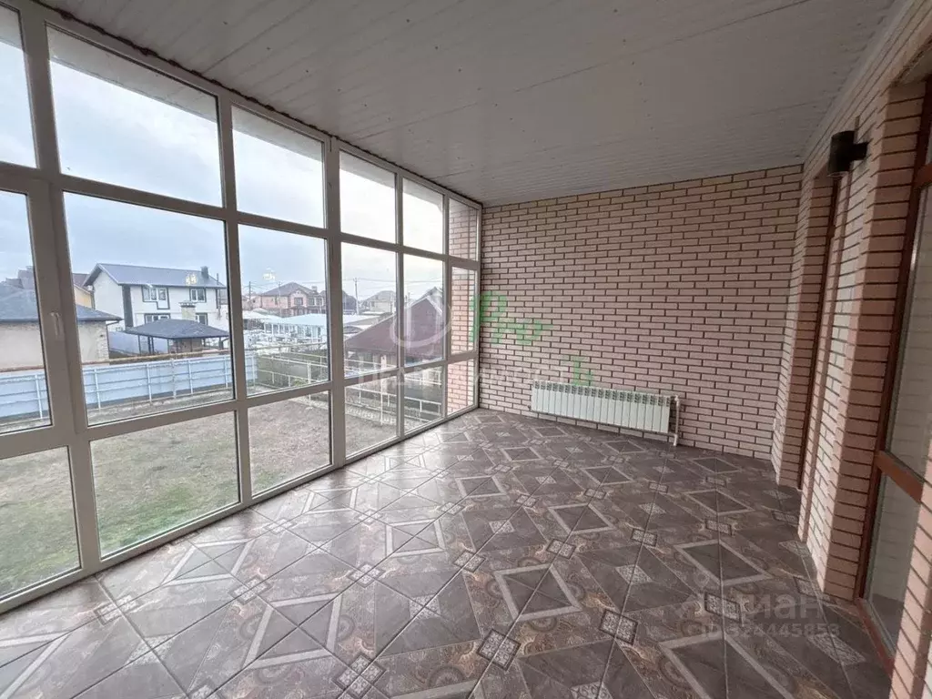 Дом в Краснодарский край, Ейск Абрикосовая ул. (295 м) - Фото 1