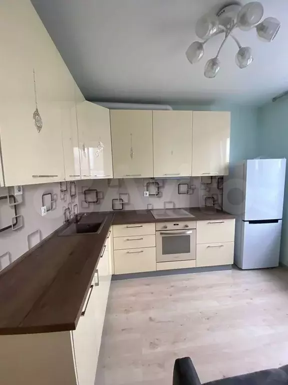 1-к. квартира, 40 м, 4/22 эт. - Фото 0