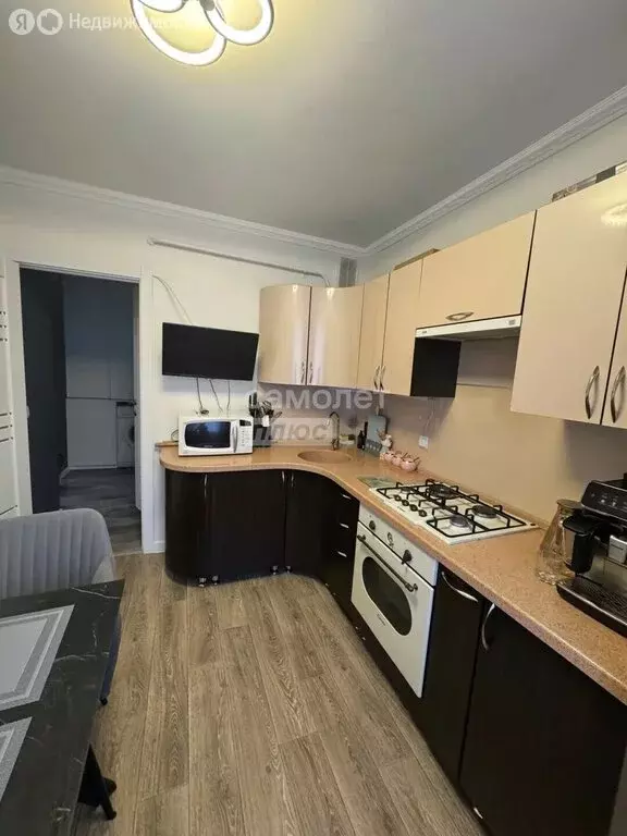 2-комнатная квартира: Октябрьский, 34-й микрорайон, 12 (51.7 м) - Фото 1