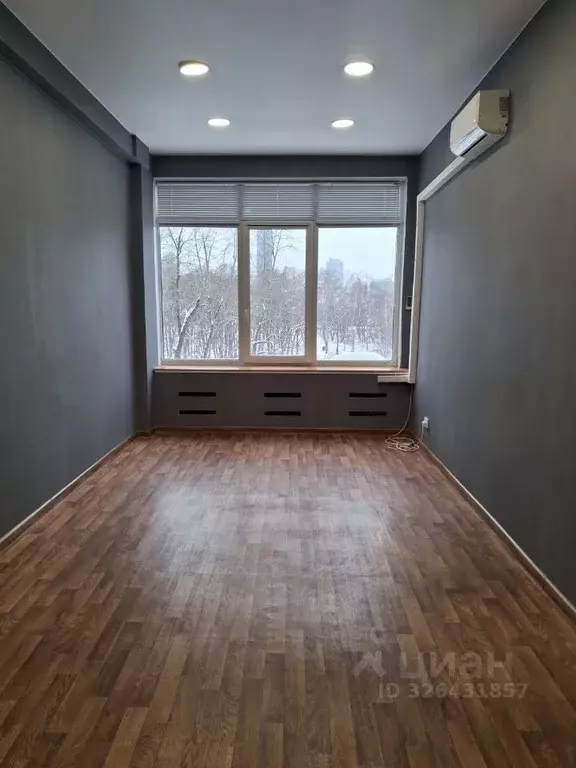 Офис в Свердловская область, Екатеринбург ул. Мамина-Сибиряка, 85 (17 ... - Фото 1