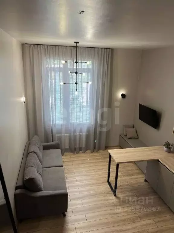 Студия Тюменская область, Тюмень ул. 9 Января, 160к1 (33.5 м) - Фото 1