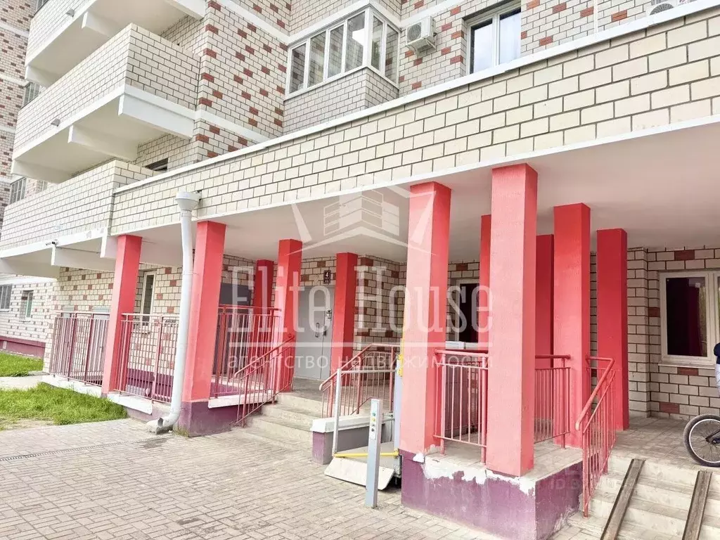 3-к кв. Калужская область, Калуга бул. Солнечный, 18 (77.3 м) - Фото 1