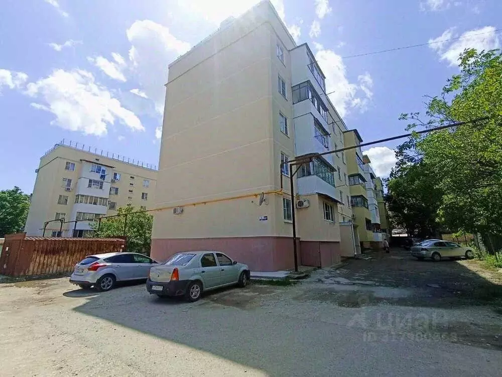 3-к кв. Краснодарский край, Крымск ул. Карла Либкнехта, 4 (69.8 м) - Фото 0