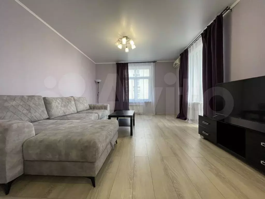 2-к. квартира, 70 м, 8/10 эт. - Фото 1