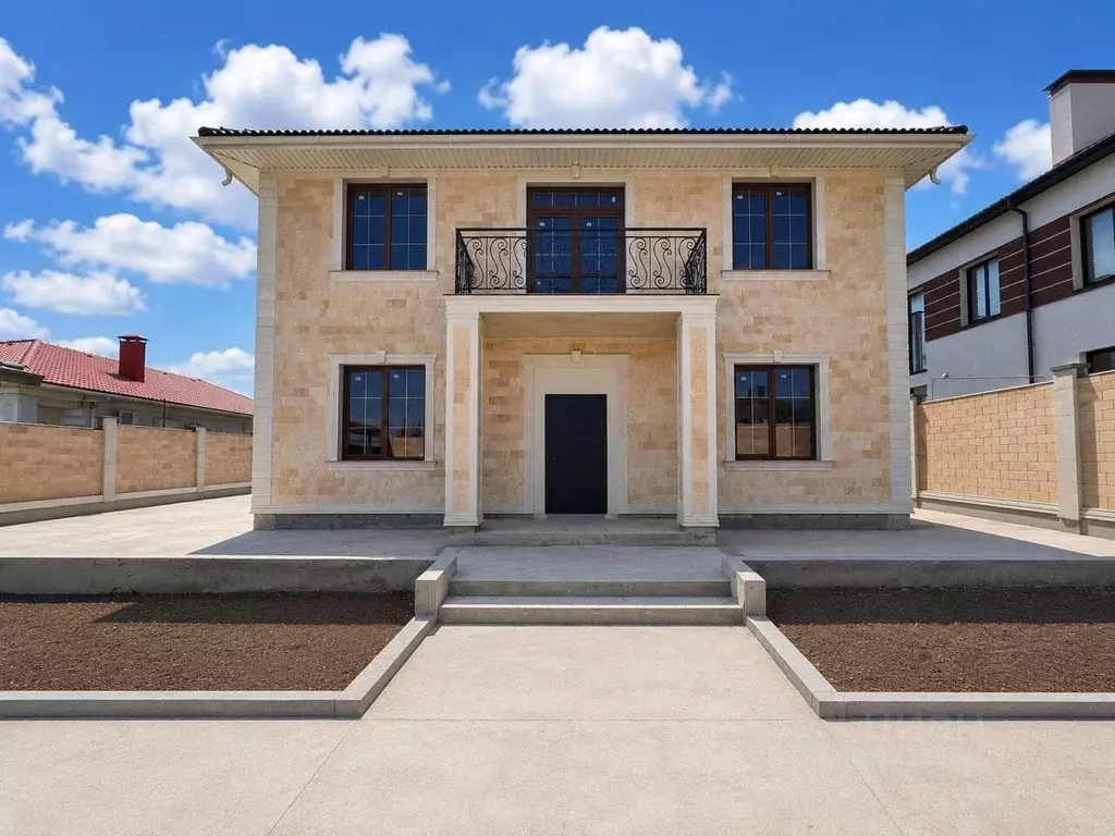 Дом в Севастополь ул. Ирисовая (215 м) - Фото 1