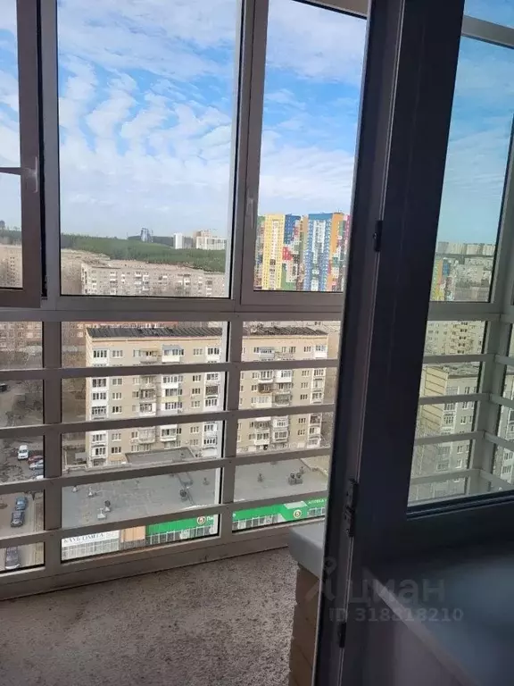 1-к кв. Удмуртия, Ижевск Молодежная ул., 107В (44.0 м) - Фото 1