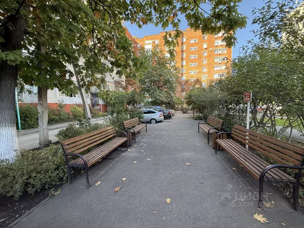 2-к кв. Адыгея, Майкоп Адыгейская ул., 16 (58.1 м) - Фото 2