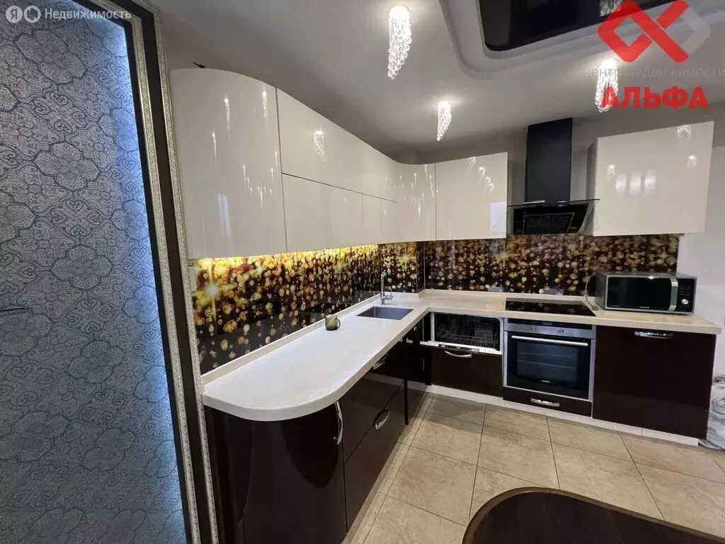 3-комнатная квартира: Киров, Красноармейская улица, 67 (75 м) - Фото 1