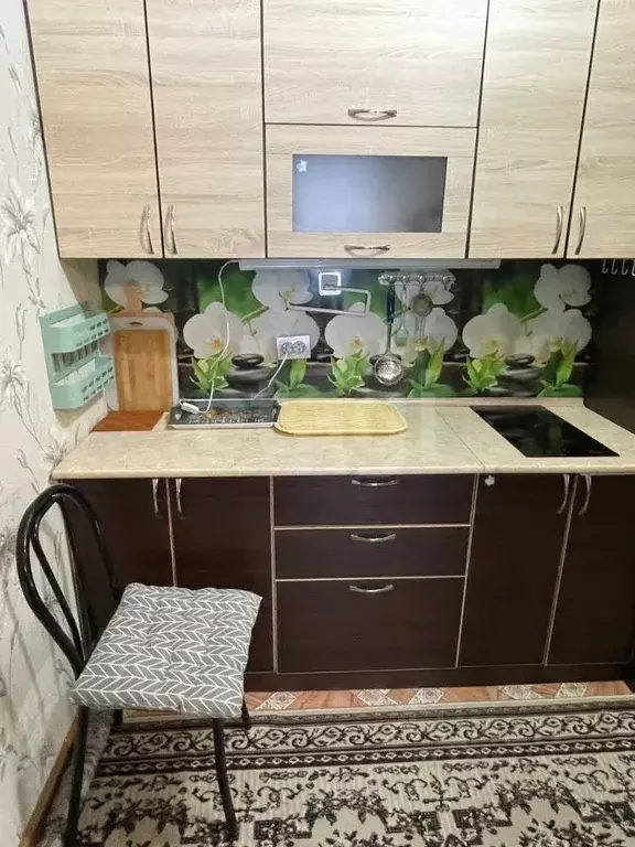 Комната Ханты-Мансийский АО, Сургут Привокзальная ул., 9 (17.5 м) - Фото 1