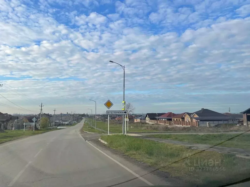 Участок в Адыгея, Майкоп Славянская ул. (6.89 сот.) - Фото 2