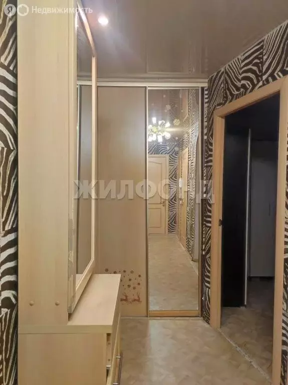 3-комнатная квартира: Новосибирск, улица Доватора, 33/1 (57.7 м) - Фото 0