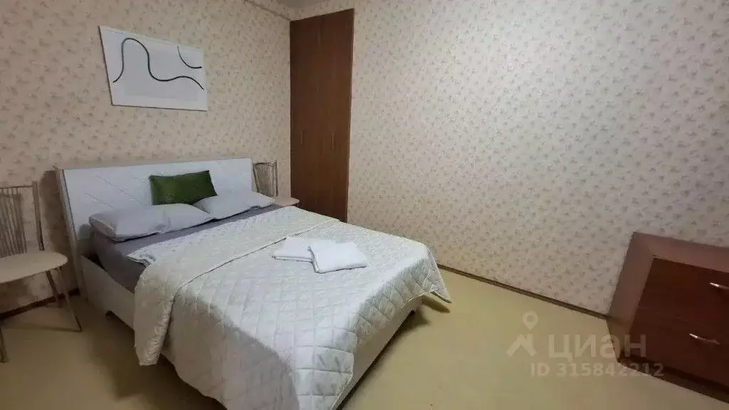 1-к кв. Свердловская область, Екатеринбург пер. Красный, 17 (35.0 м) - Фото 0