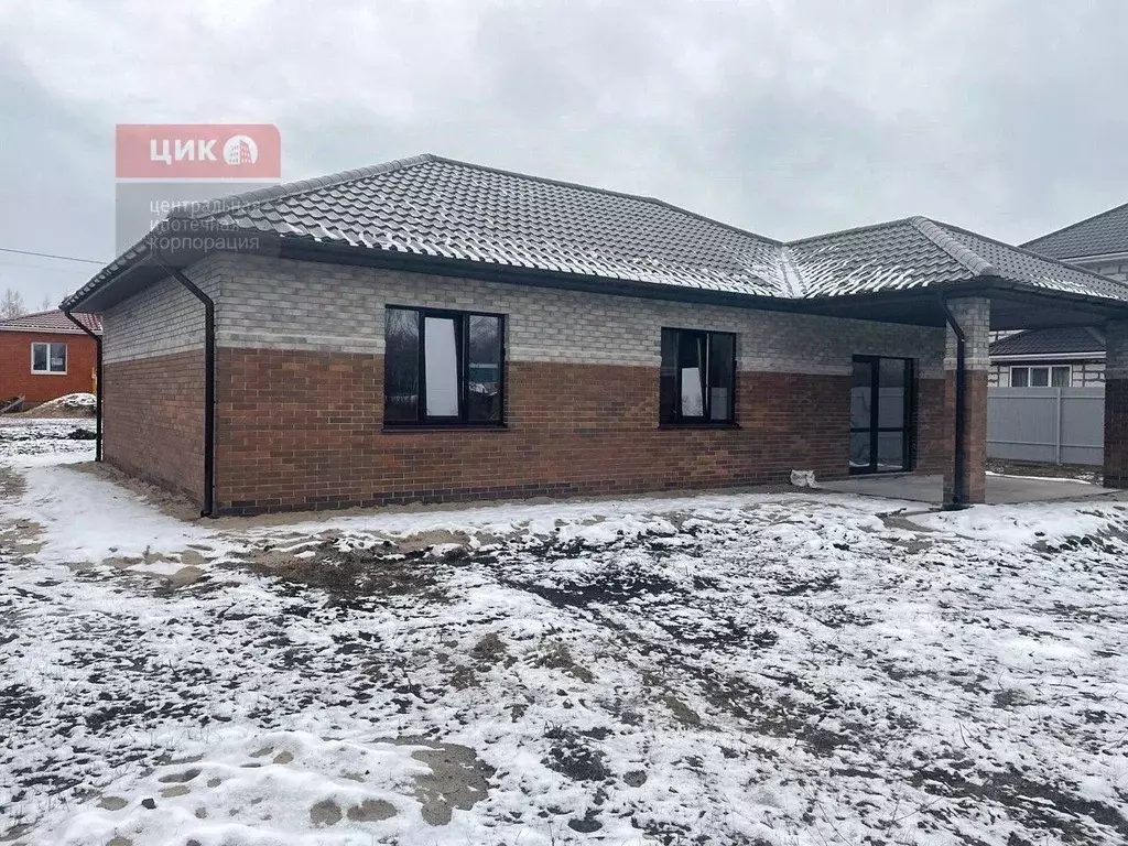 Дом в Рязанская область, Рязанский район, Тюшевское с/пос, с. Тюшево ... - Фото 1