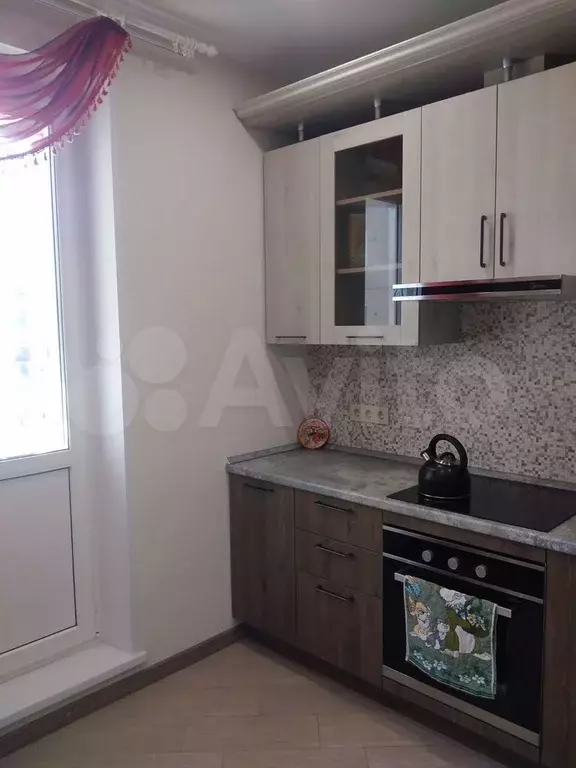 2-к. квартира, 60 м, 12/17 эт. - Фото 1