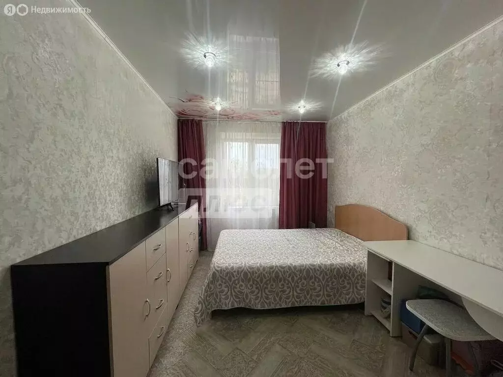 3-комнатная квартира: Миасс, улица Уральских Добровольцев, 25 (64.8 м) - Фото 2