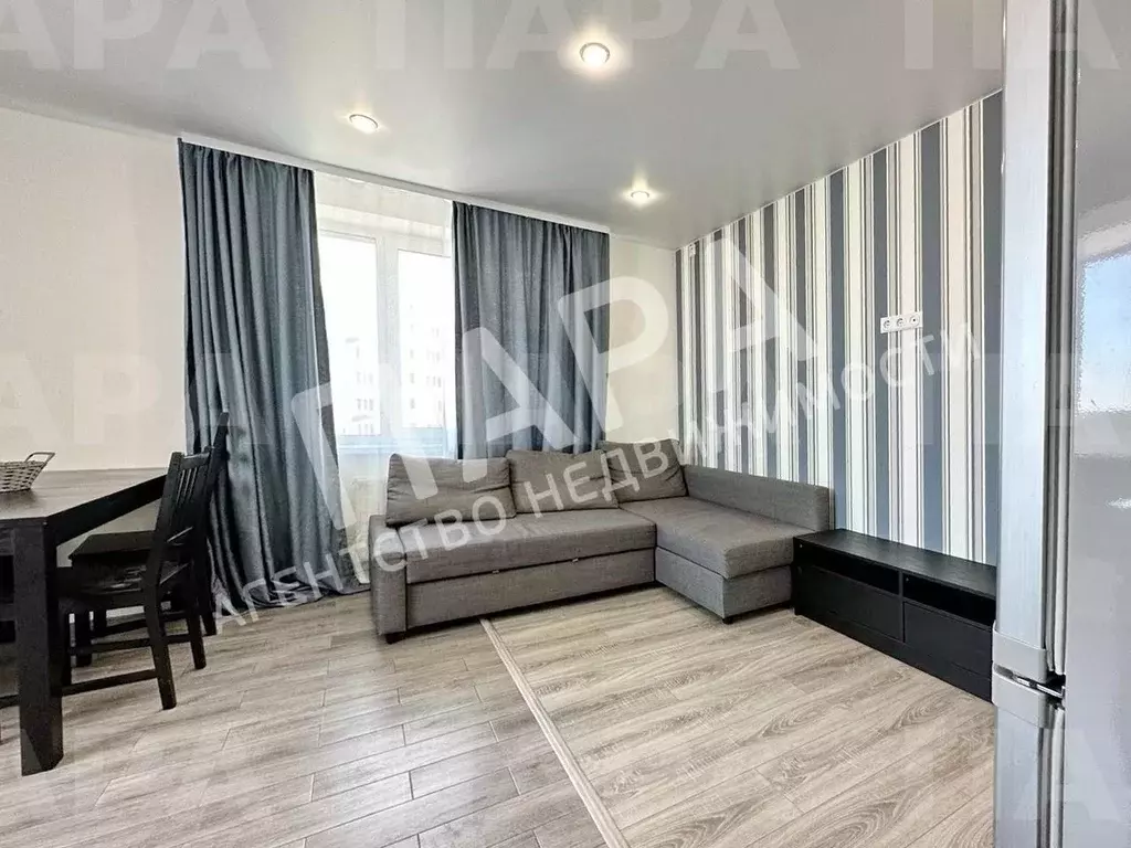 3-к кв. Самарская область, Самара Революционная ул., 101Д (65.0 м) - Фото 2