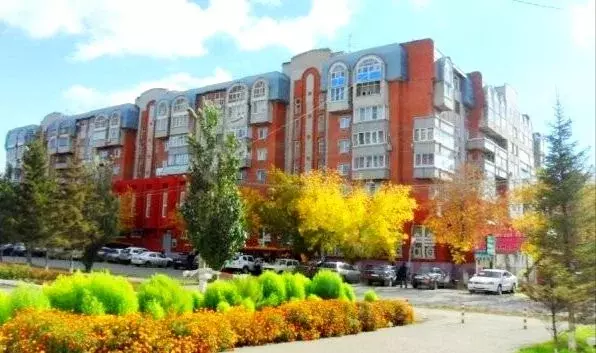 2-к кв. Омская область, Омск ул. Лермонтова, 24 (57.0 м) - Фото 0
