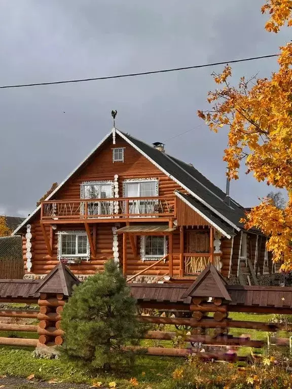 Дом в Новгородская область, Валдай ул. Белова, 12 (200 м) - Фото 1
