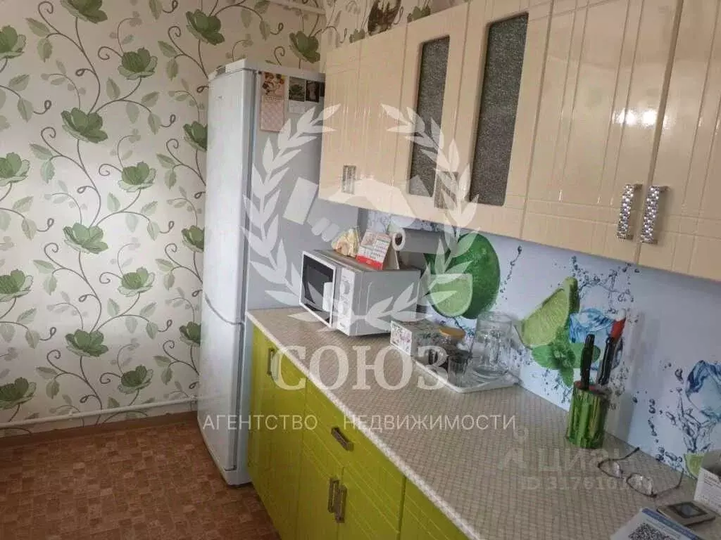 3-к кв. Калужская область, Таруса ул. Шмидта, 41 (48.1 м) - Фото 0