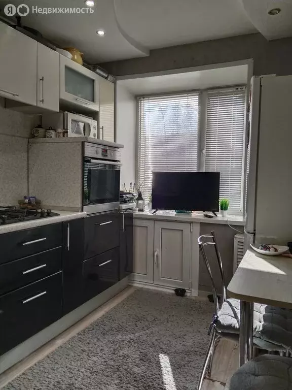 3-комнатная квартира: Сыктывкар, Набережный проезд, 8 (60.3 м) - Фото 2