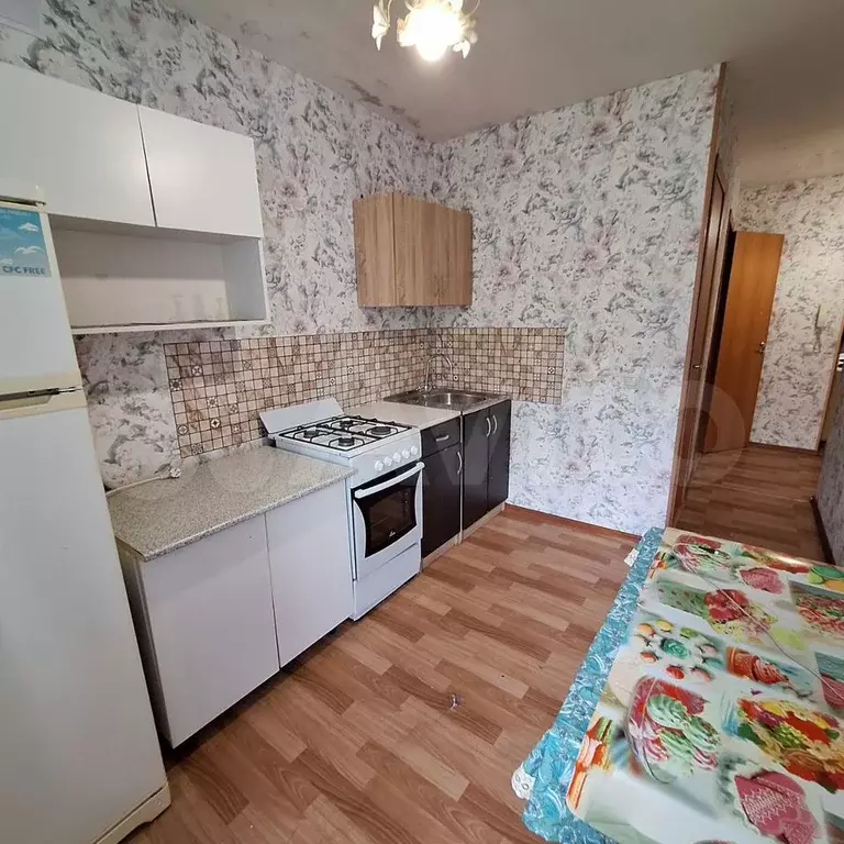 1-к. квартира, 39 м, 2/9 эт. - Фото 0