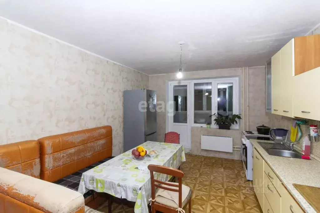 3-к кв. Тюменская область, Тюмень Кремлевская ул., 110к1 (89.6 м) - Фото 1