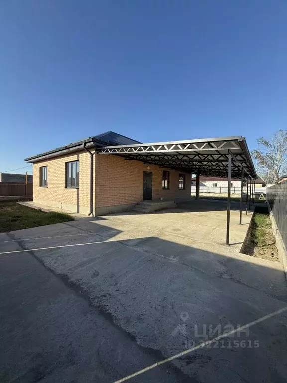 Дом в Краснодарский край, Белореченский район, Южненское с/пос, пос. ... - Фото 1