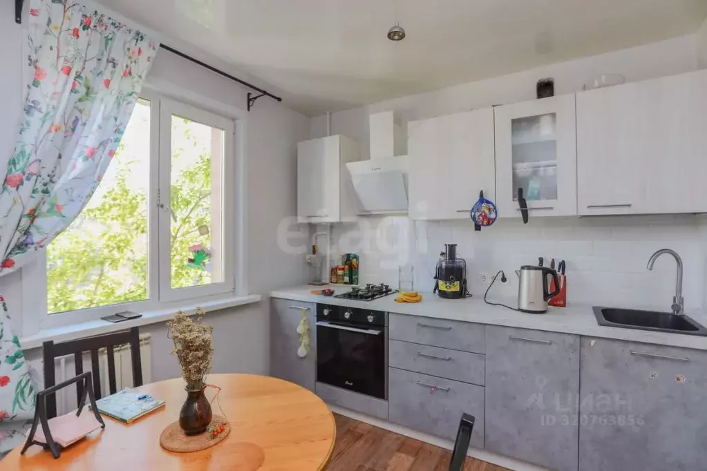 3-к кв. Иркутская область, Ангарск 17-й мкр, 13 (67.9 м) - Фото 1