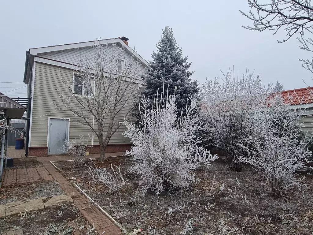 Дом в Оренбургская область, Орск пос. Мостострой, ул. Рябиновая (210 ... - Фото 1