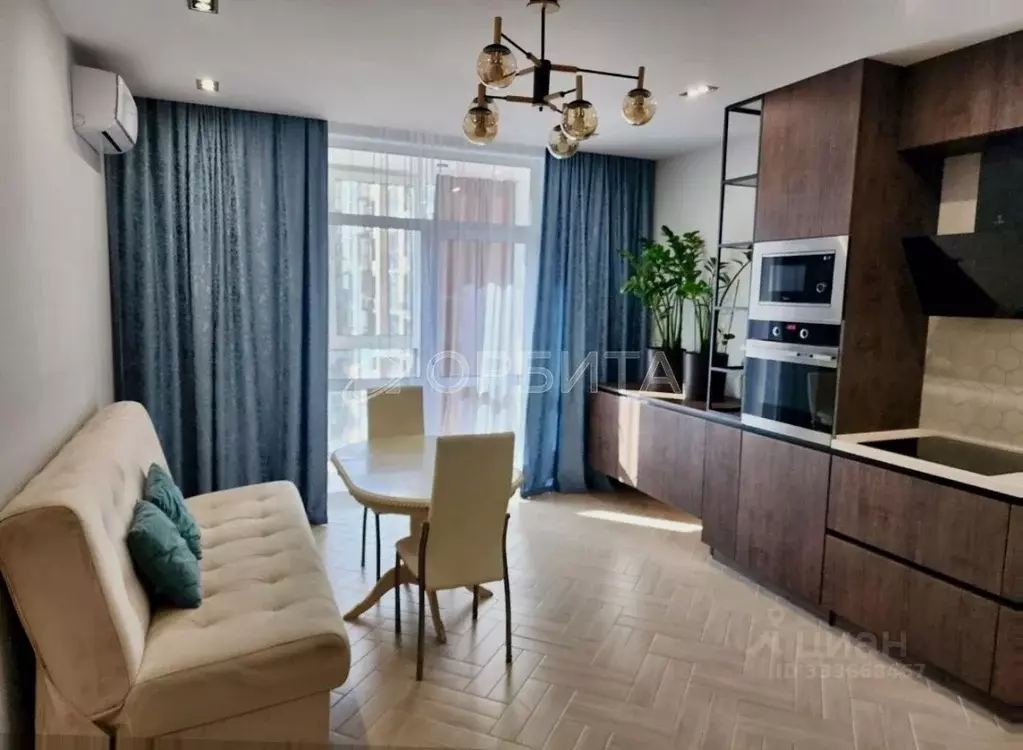 3-к кв. Тюменская область, Тюмень ул. Фармана Салманова, 12 (84.0 м) - Фото 1