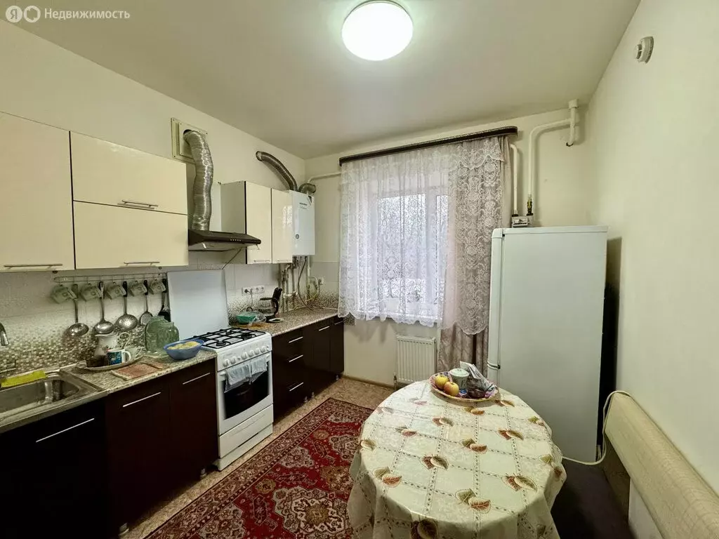 2-комнатная квартира: Апшеронск, улица Ленина, 245/6 (60 м) - Фото 1