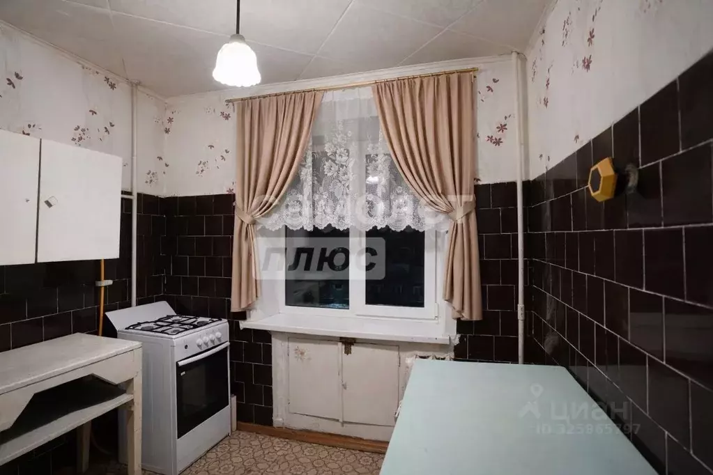 2-к кв. Челябинская область, Верхний Уфалей ул. Прямицына, 33 (46.2 м) - Фото 2