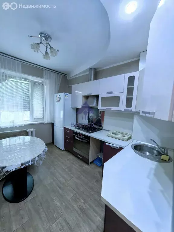 3-комнатная квартира: Волгодонск, улица Черникова, 19 (61.9 м) - Фото 0