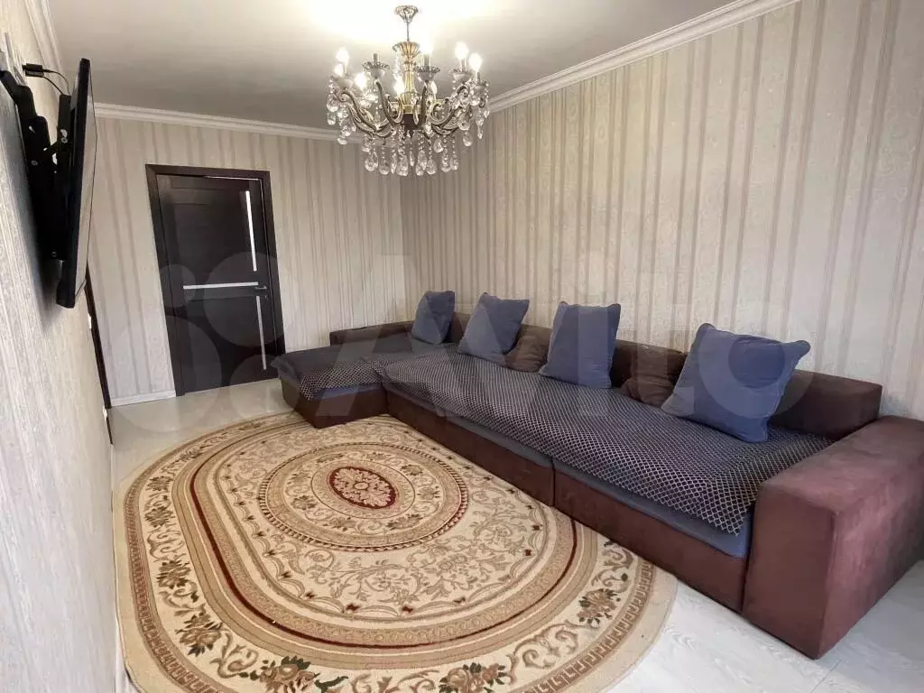 Своб. планировка, 63 м, 5/5 эт. - Фото 1