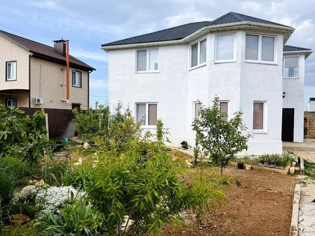 Дом в Севастополь ул. Кедрина, 2 (158 м) - Фото 1