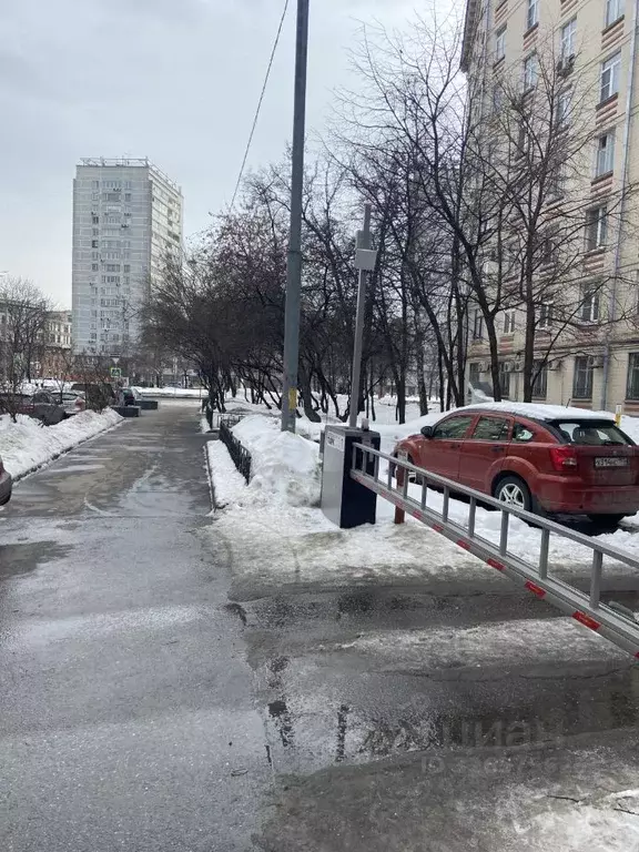 Гараж в Москва Вознесенский пер. (15 м) - Фото 1