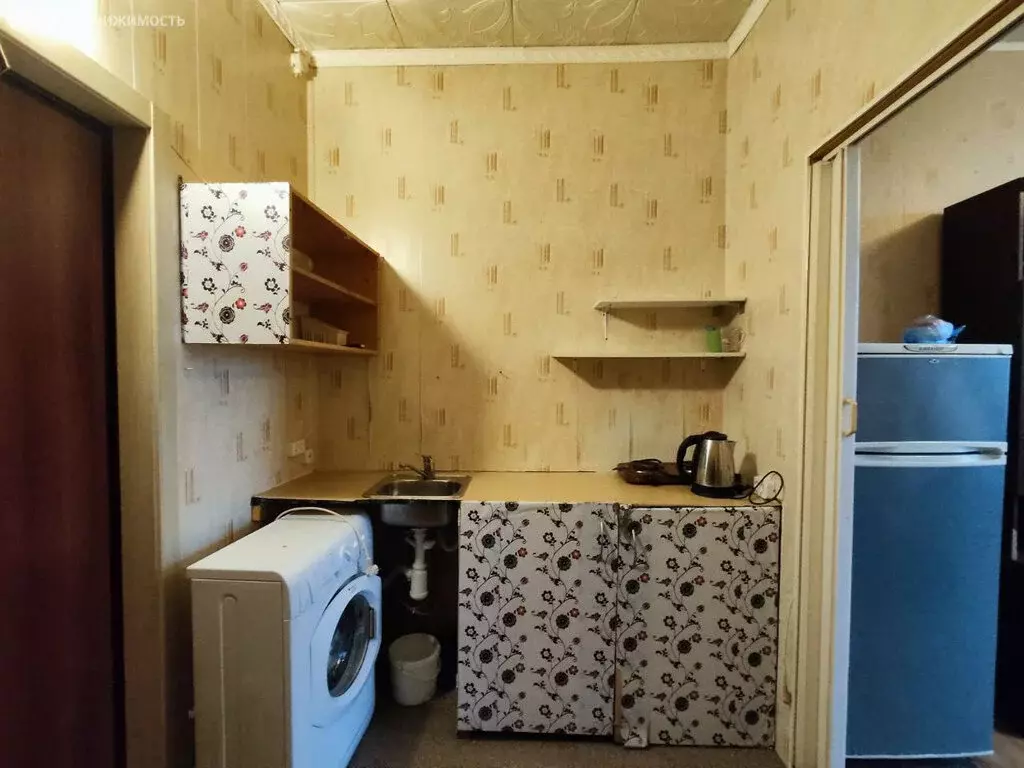 1к в 20-комнатной квартире (17.2 м) - Фото 1